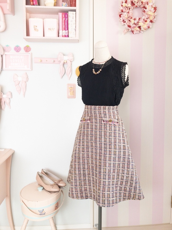 とんぼ玉作りと完成したツイードスカート