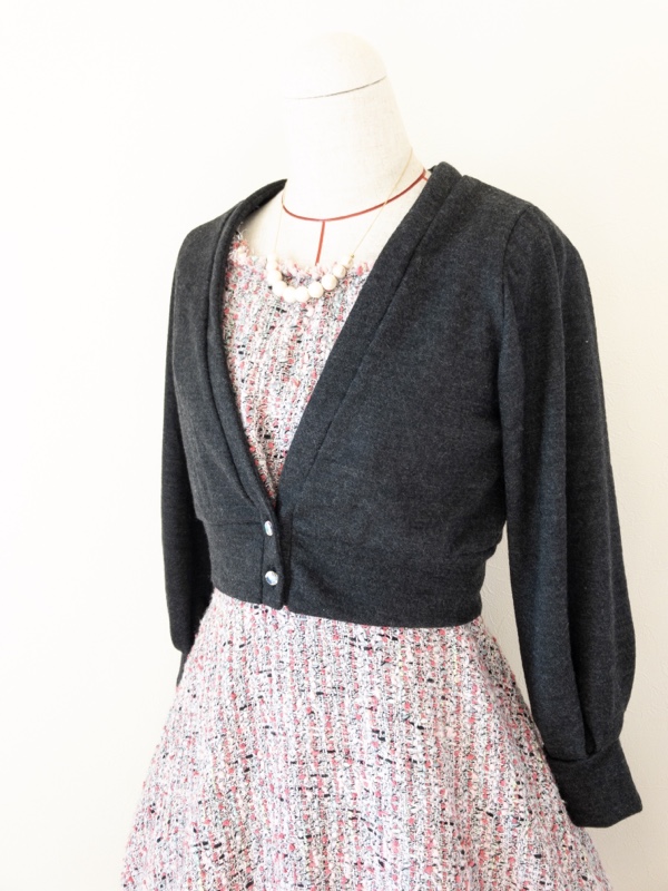 ショート丈のカーディガン🐏チャコールグレー