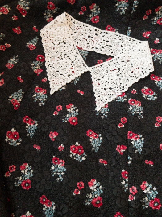 パネルラインのワンピース作ってる👗