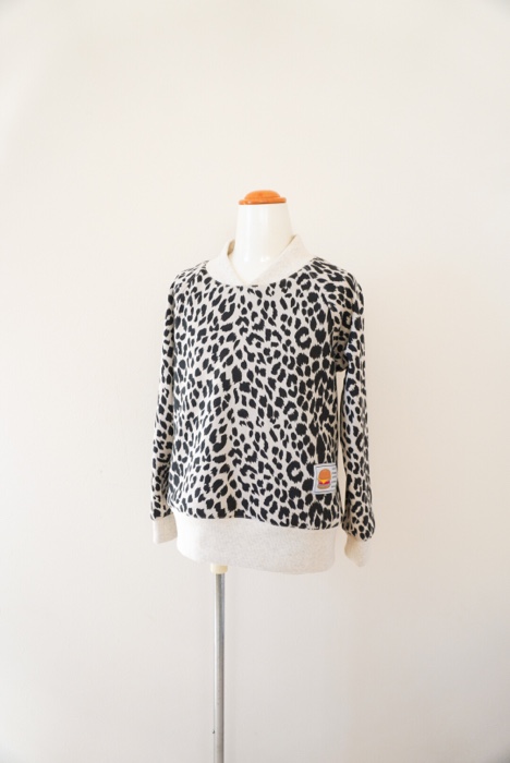 「豹」/豹柄のラグランスリーブトレーナー