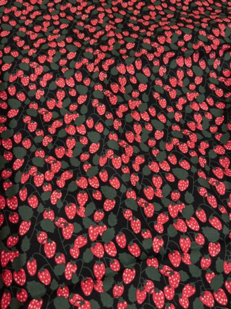 レトロないちご柄