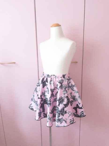 自由研究のスカート