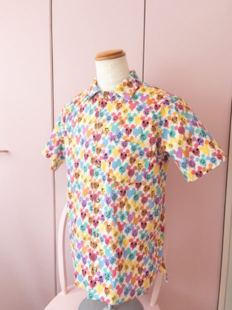 ディズニーのカットクロス。バルーンプリントで半袖シャツとバッグ