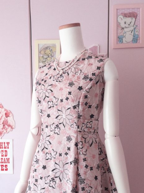 刺繍生地のワンピース 完成