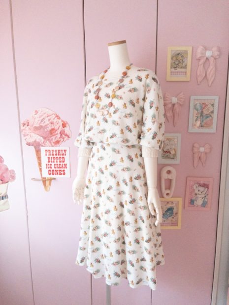 フレアスカートとみんなのカットソーのドルマンスリーブ