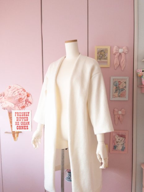 カーディガンのようなコート