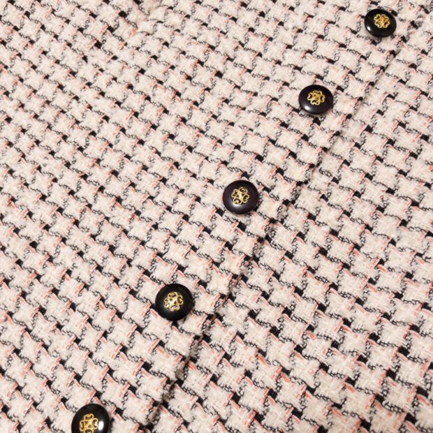 軽い羽織り用の生地と作っているスカート