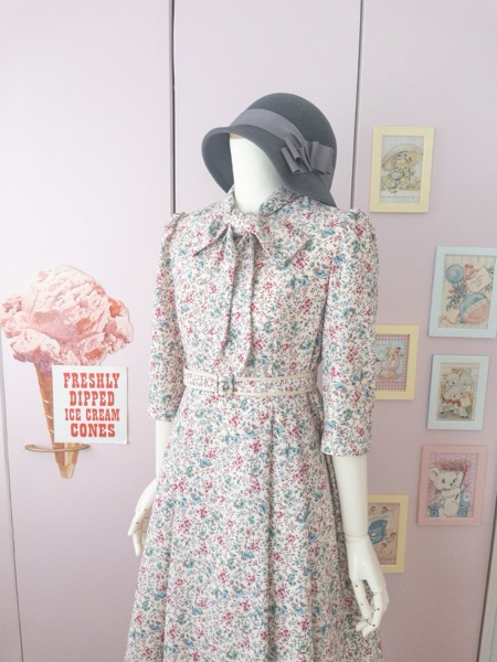 小花柄のボウタイワンピース完成