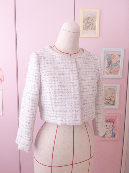 ショート丈のジャケット続き